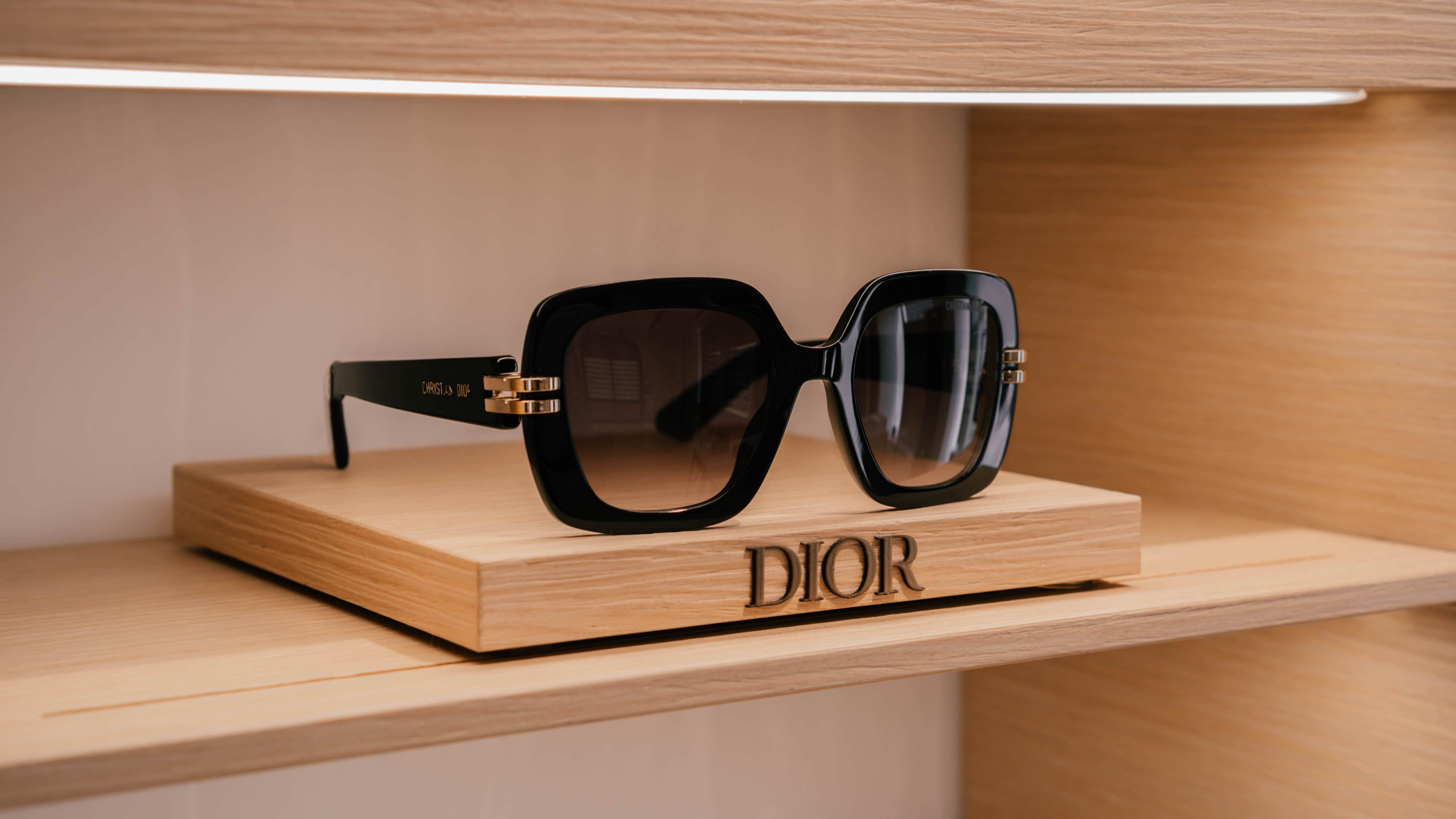 Salon Optyczny Optique Exclusive w Centrum Warszawy - Nowy Świat 6/12 | Optique-exclusive.pl