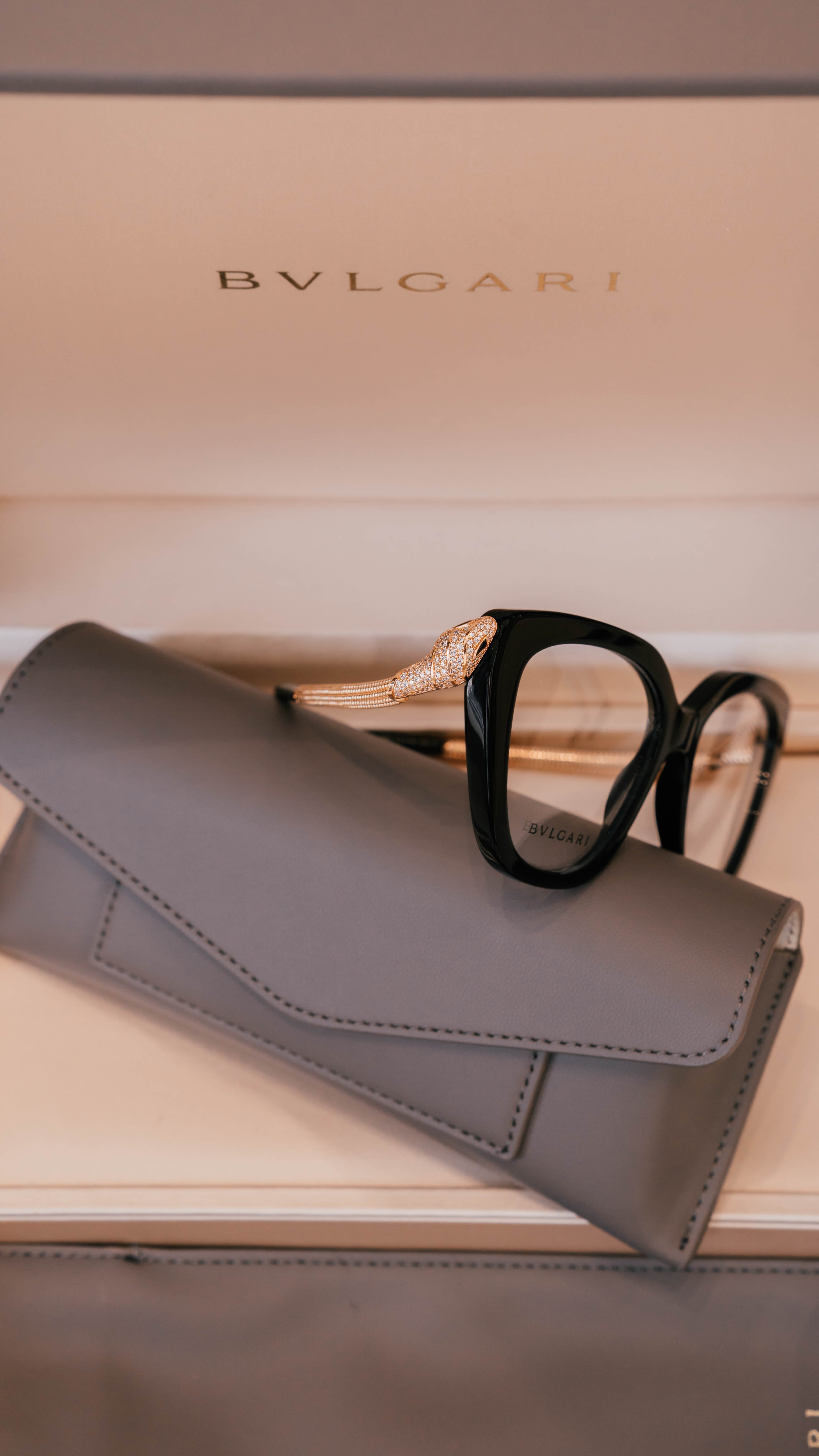 Salon Optyczny Optique Exclusive w Centrum Warszawy - Nowy Świat 6/12 | Optique-exclusive.pl