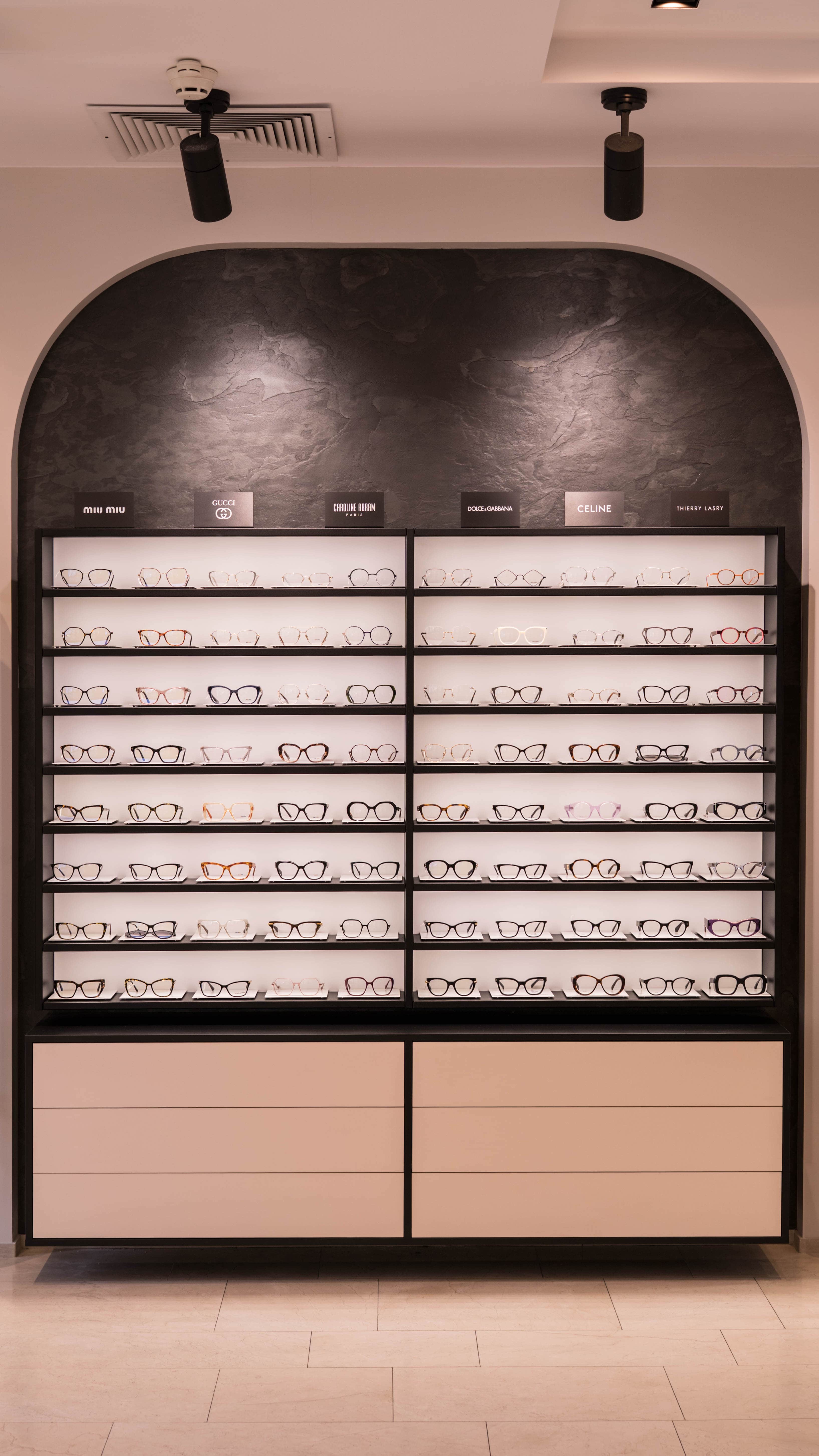 Salon Optyczny Optique Exclusive w Centrum Warszawy - Nowy Świat 6/12 | Optique-exclusive.pl