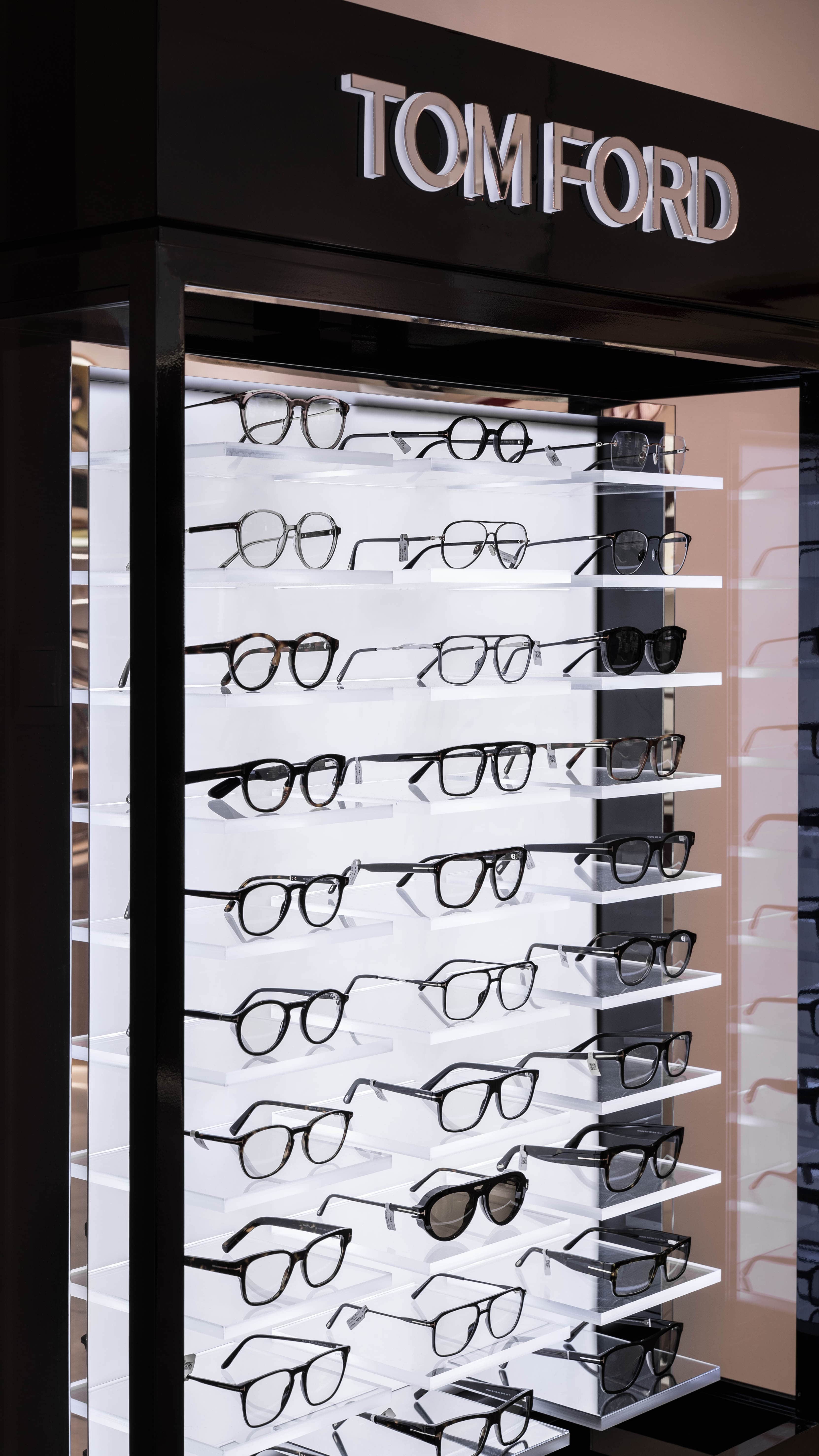 Salon Optyczny Optique Exclusive w Centrum Warszawy - Nowy Świat 6/12 | Optique-exclusive.pl